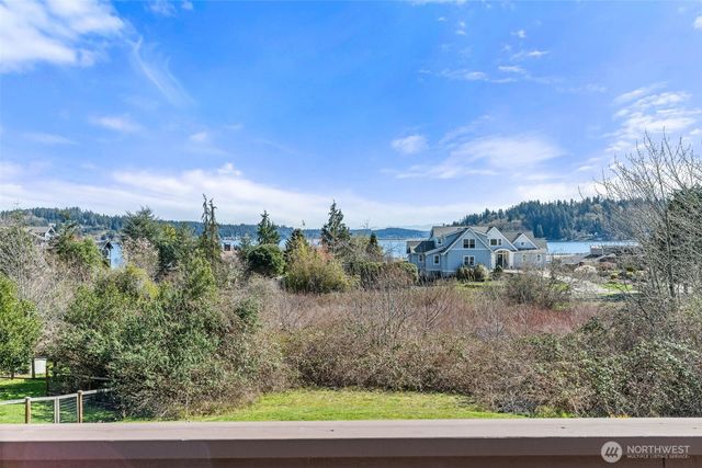 2809 Moorelands Avenue NW, Gig Harbor, WA 98335