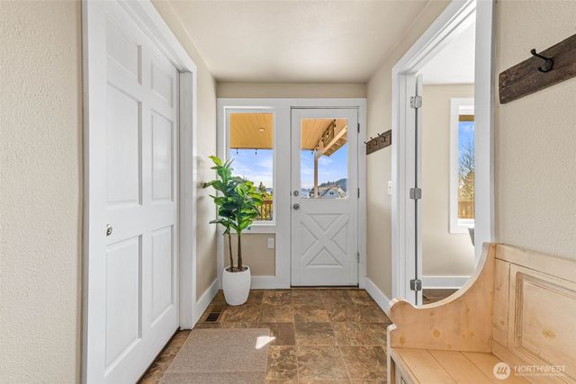 2809 Moorelands Avenue NW, Gig Harbor, WA 98335