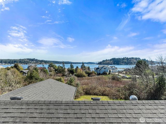 2809 Moorelands Avenue NW, Gig Harbor, WA 98335
