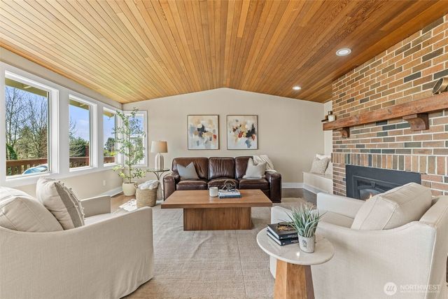 2809 Moorelands Avenue NW, Gig Harbor, WA 98335