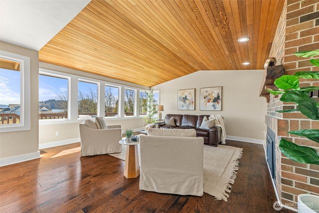 2809 Moorelands Avenue NW, Gig Harbor, WA 98335