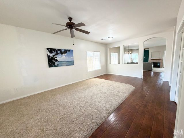 8504 Lighthouse Drive, Bakersfield, CA 93312