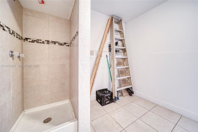 363 E 1st Avenue, Miami, FL 33010
