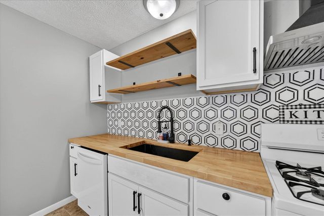 527 Riverside Drive, Battle Creek, MI 49015