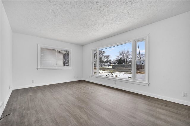 527 Riverside Drive, Battle Creek, MI 49015