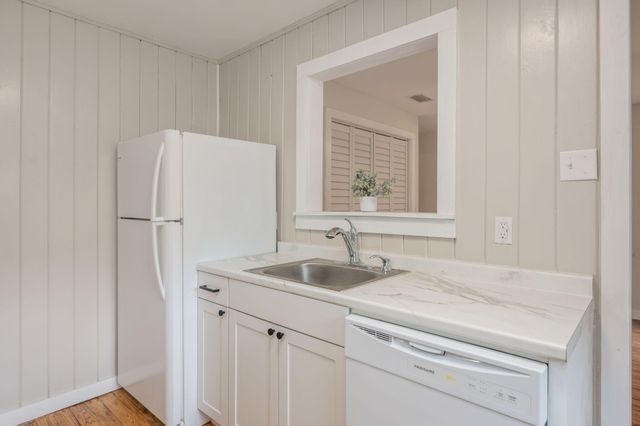 812 E Edney Avenue, Crestview, FL 32539