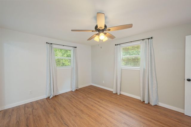 812 E Edney Avenue, Crestview, FL 32539