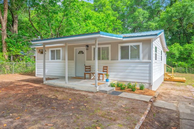 812 E Edney Avenue, Crestview, FL 32539