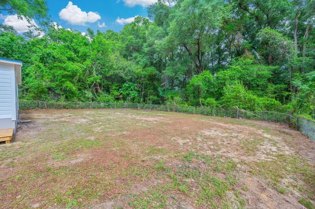 812 E Edney Avenue, Crestview, FL 32539
