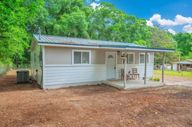 812 E Edney Avenue, Crestview, FL 32539
