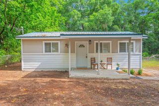 812 E Edney Avenue, Crestview, FL 32539