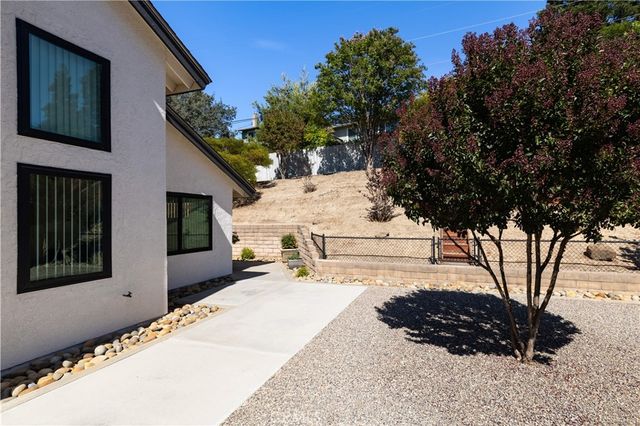 940 Moody Court, Paso Robles, CA 93446