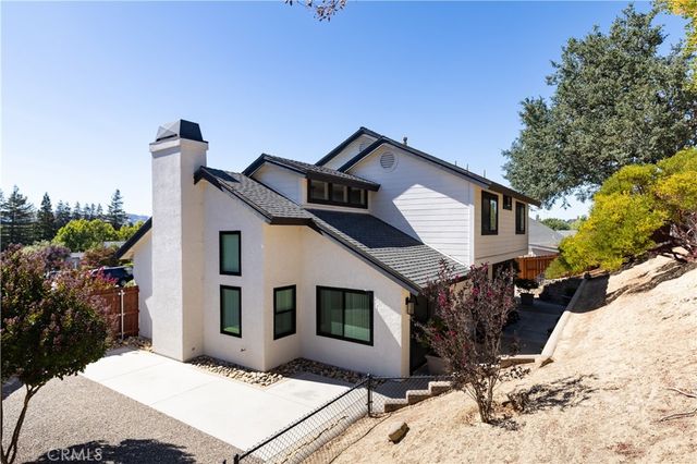 940 Moody Court, Paso Robles, CA 93446