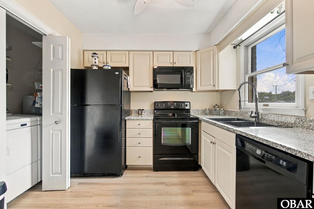 Image 13 of property listing at 500 W Villa Dunes Drive, Nags Head, NC 27959