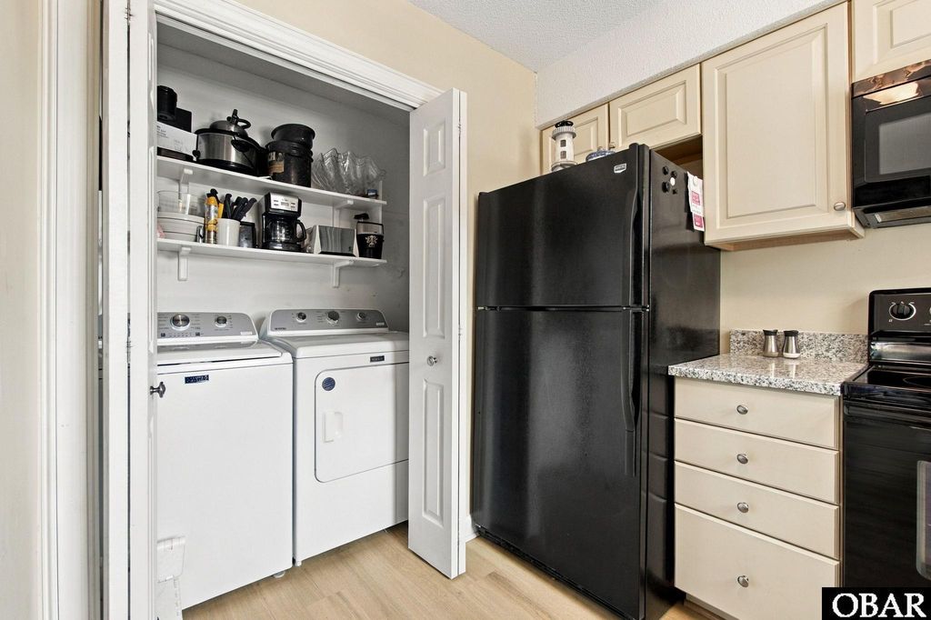 Image 14 of property listing at 500 W Villa Dunes Drive, Nags Head, NC 27959