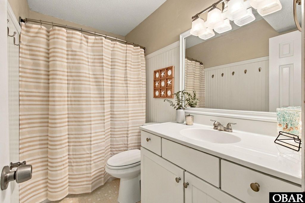 Image 21 of property listing at 500 W Villa Dunes Drive, Nags Head, NC 27959
