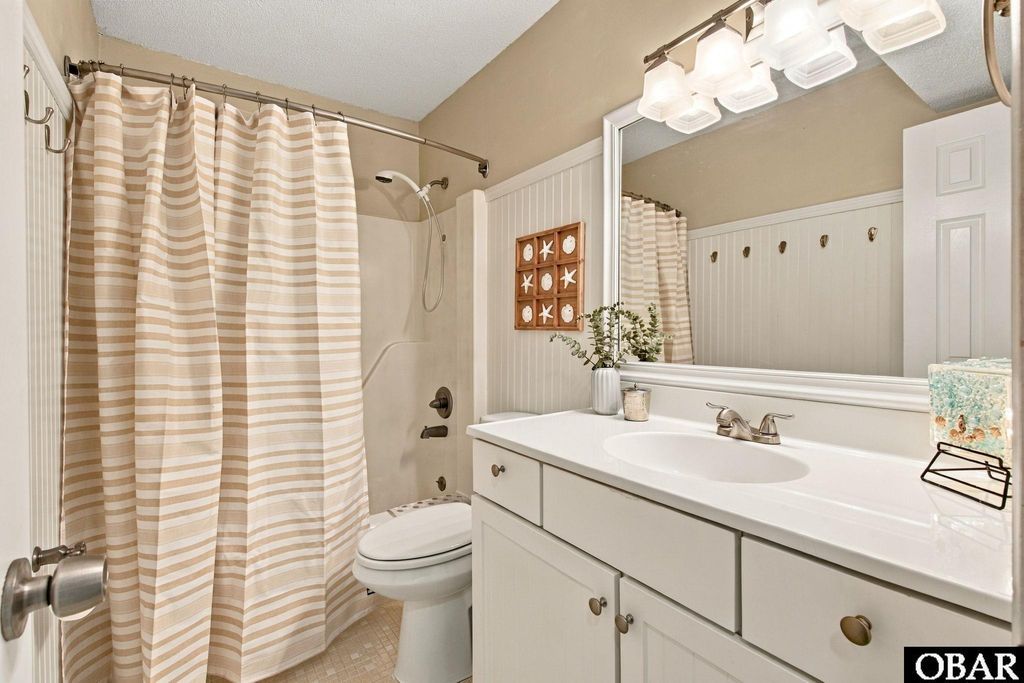 Image 22 of property listing at 500 W Villa Dunes Drive, Nags Head, NC 27959