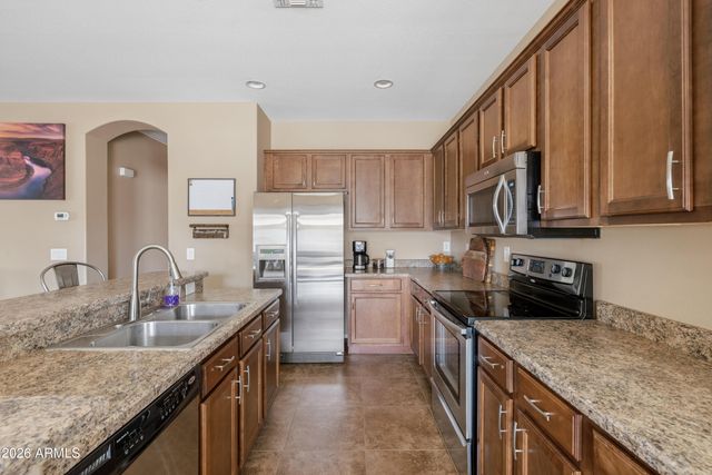 117 W REEVES Avenue, San Tan Valley, AZ 85140