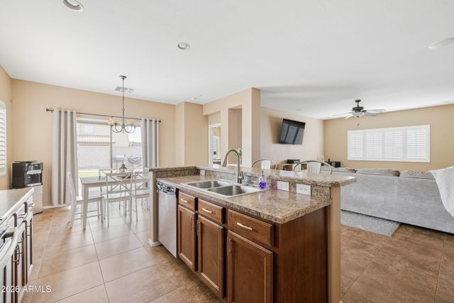 117 W REEVES Avenue, San Tan Valley, AZ 85140