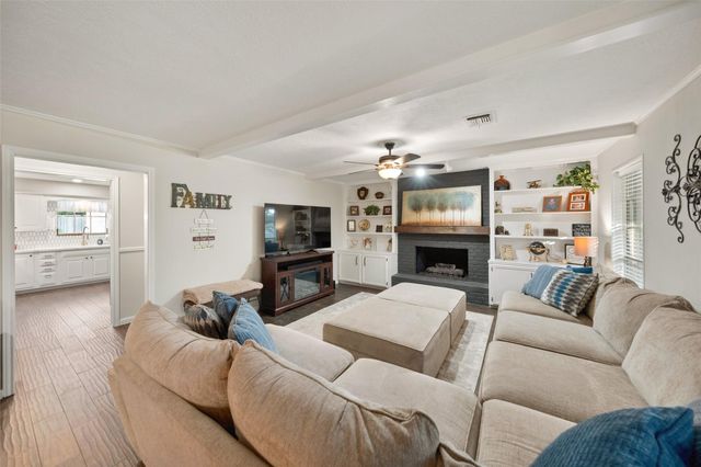 675 Stonewall Jackson Drive, Conroe, TX 77302