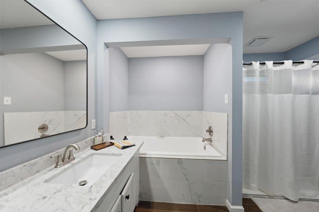 675 Stonewall Jackson Drive, Conroe, TX 77302