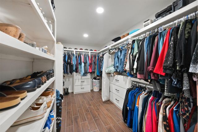 675 Stonewall Jackson Drive, Conroe, TX 77302