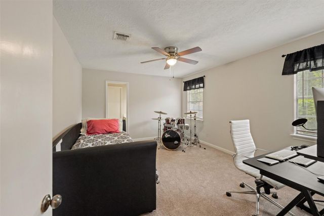 675 Stonewall Jackson Drive, Conroe, TX 77302