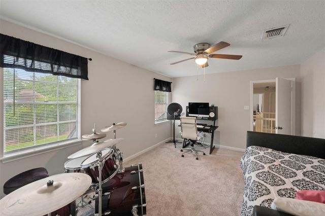 675 Stonewall Jackson Drive, Conroe, TX 77302