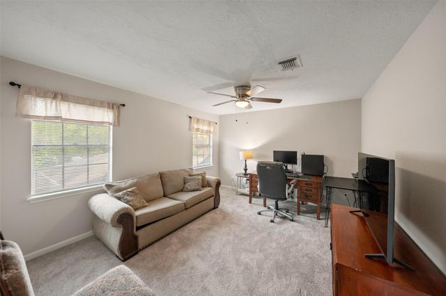 675 Stonewall Jackson Drive, Conroe, TX 77302
