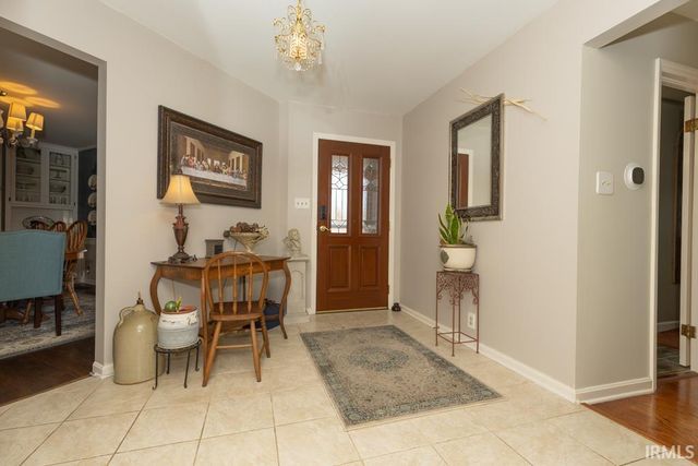 1521 Martin Circle, Evansville, IN 47715