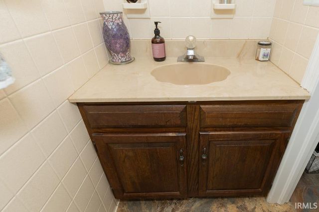 1521 Martin Circle, Evansville, IN 47715