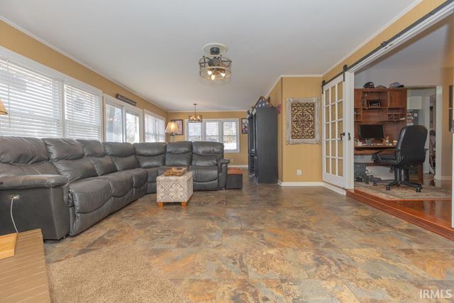 1521 Martin Circle, Evansville, IN 47715