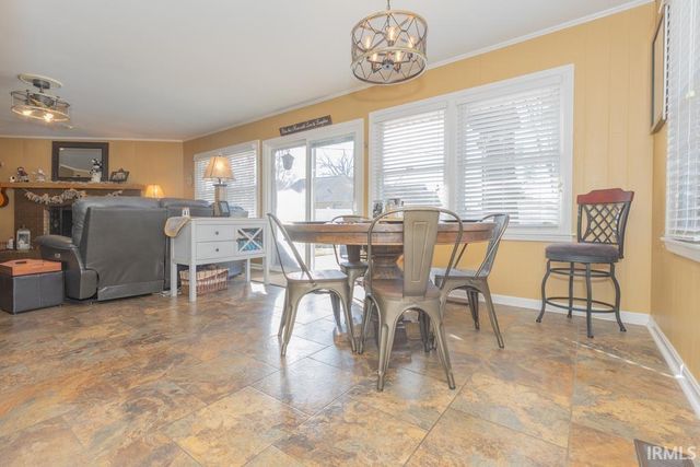 1521 Martin Circle, Evansville, IN 47715