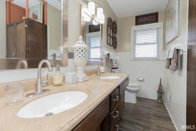 1521 Martin Circle, Evansville, IN 47715