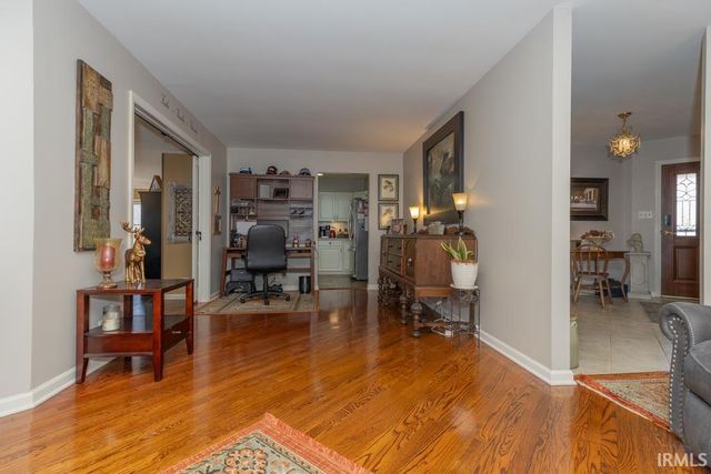 1521 Martin Circle, Evansville, IN 47715