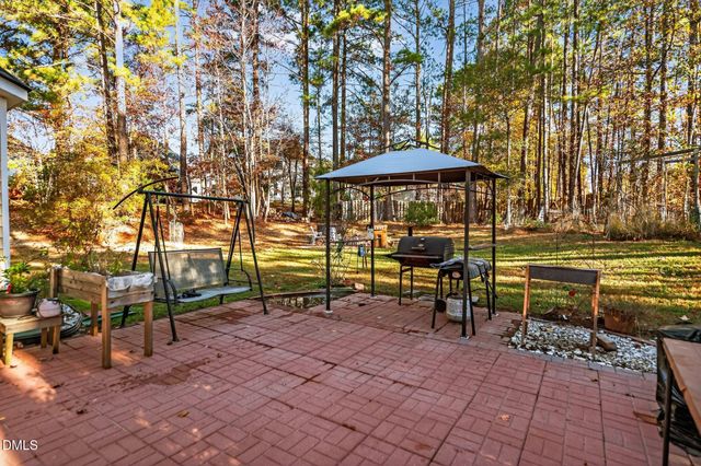 112 Jasmine Valley Court, Holly Springs, NC 27540