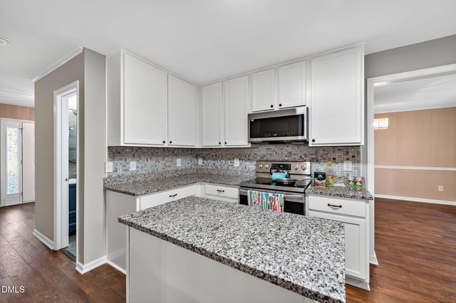 112 Jasmine Valley Court, Holly Springs, NC 27540