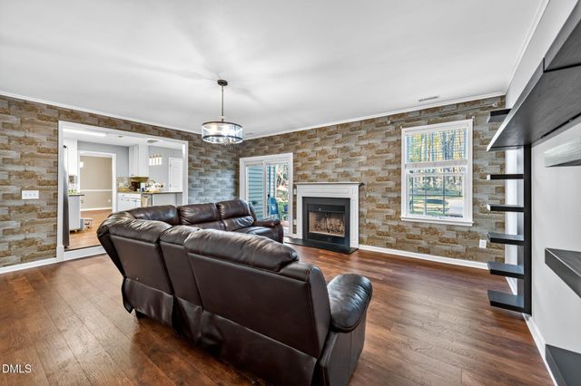 112 Jasmine Valley Court, Holly Springs, NC 27540