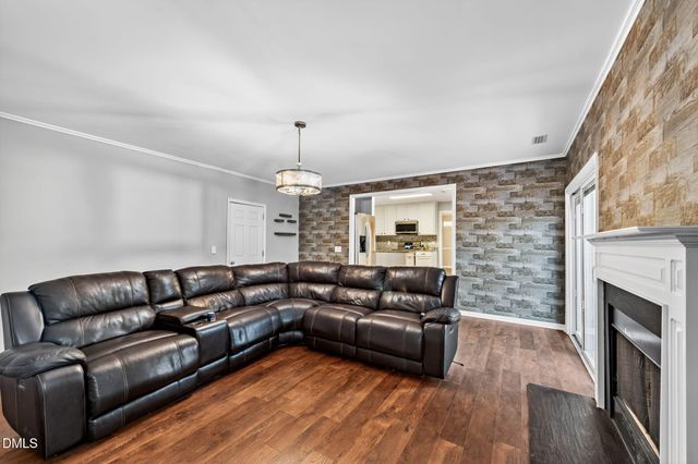 112 Jasmine Valley Court, Holly Springs, NC 27540