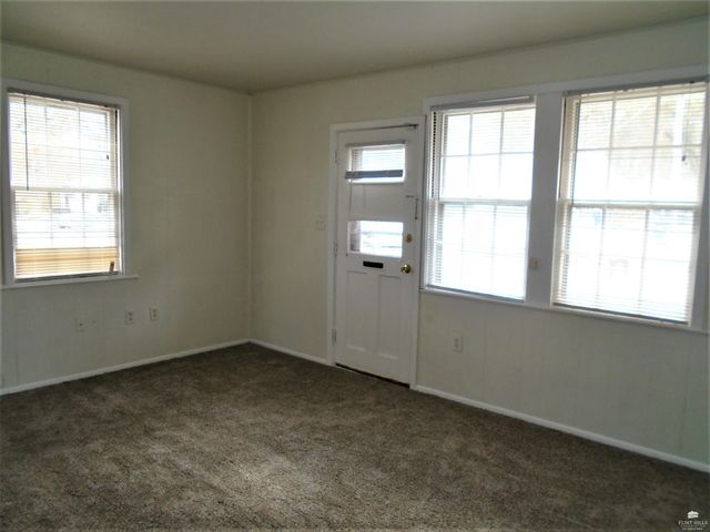 750 W 1st Street, Junction City, KS 66441