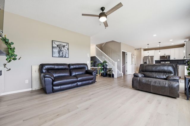 2206 Longhorn Lane, Buffalo, MN 55313