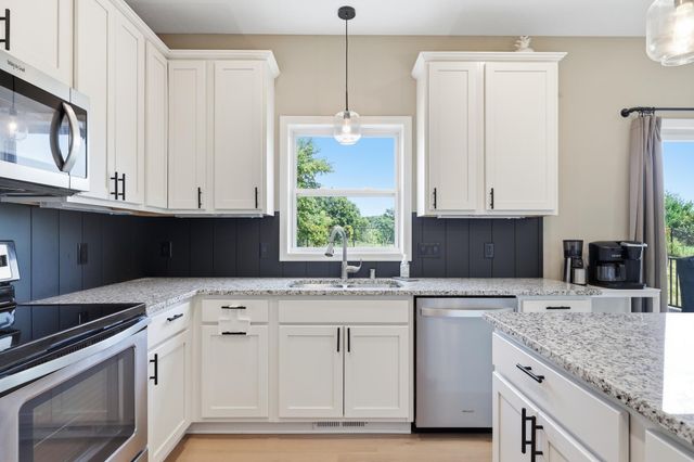 2206 Longhorn Lane, Buffalo, MN 55313
