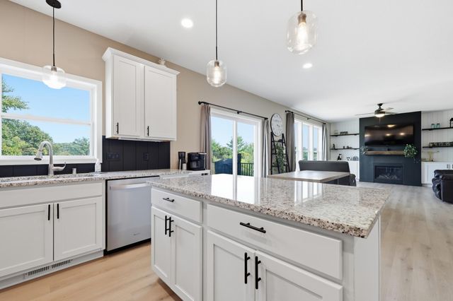 2206 Longhorn Lane, Buffalo, MN 55313