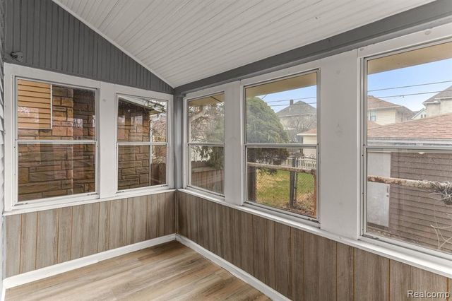 63 Elm Street, River Rouge, MI 48218