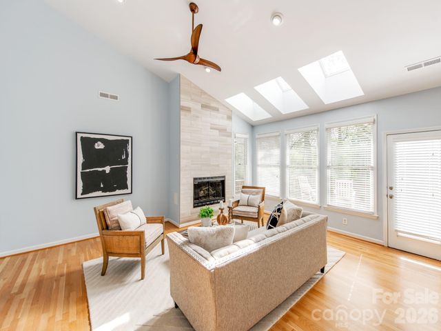 7015 Oakview Lane, Charlotte, NC 28226