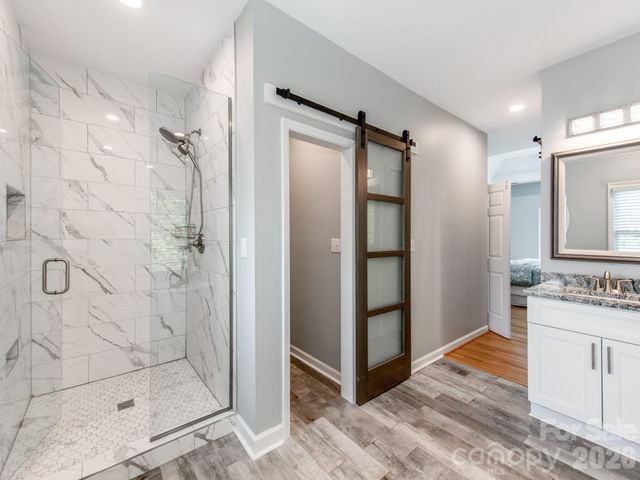 7015 Oakview Lane, Charlotte, NC 28226