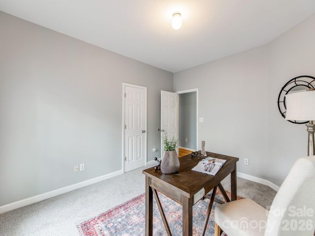 7015 Oakview Lane, Charlotte, NC 28226