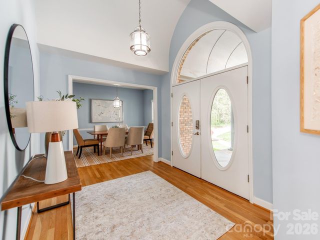 7015 Oakview Lane, Charlotte, NC 28226