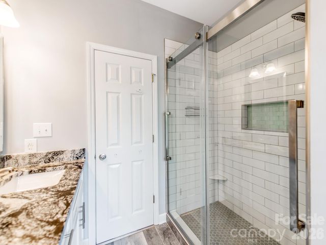 7015 Oakview Lane, Charlotte, NC 28226