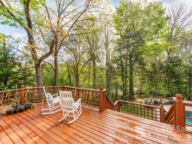 7015 Oakview Lane, Charlotte, NC 28226